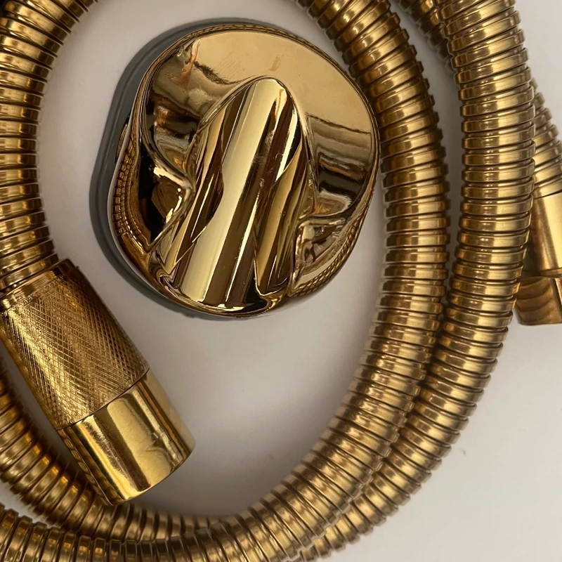 شلنگ توالت طلایی